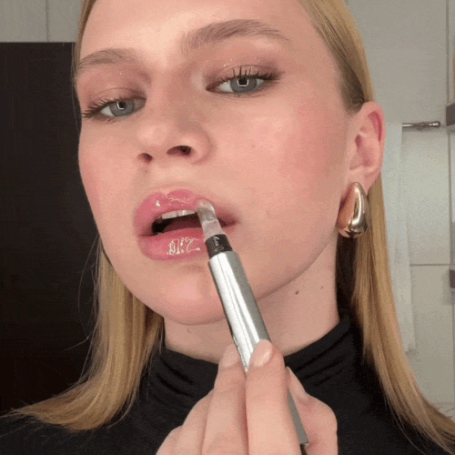 LipFusion™ – Balsam de Buze cu Volum Instant